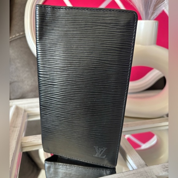Louis Vuitton Black Epi Leather Bifold Wallet - Picture 3 of 7